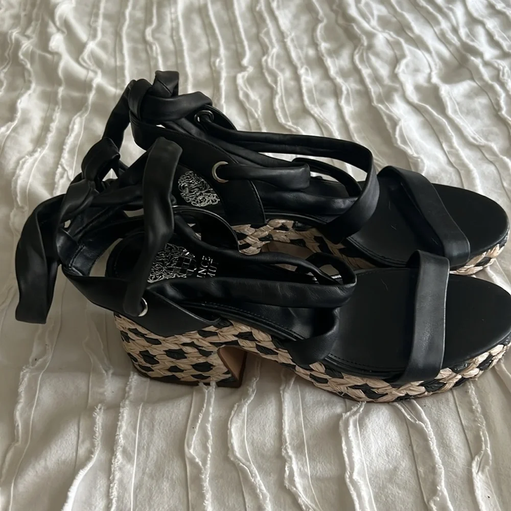Vince Camuto Roreka Sandals - Picture 5 of 10
